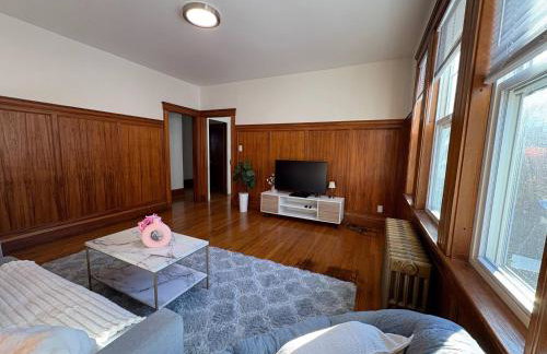 Spacious Revere 4 Bedrooms 2 Bathrooms Apartment Near Boston Airport and Beach - Foto 2