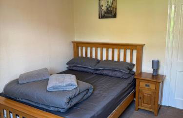 Large Traditional, Sleeps 8, 2 baths, Train, Tram, Pubs, Hucknall - Foto 25