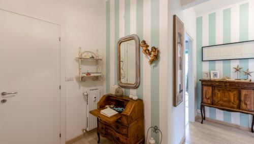 JOIVY Stylish flat with balcony near Rapallo Castle - Foto 4, Lobby or reception