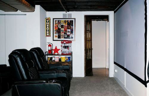 Top 1 Rated 4BR Lincoln Park House - King Bed - Photo 2