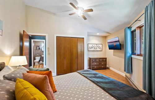 The Goat and Cherry - Dogs, Fire Pit & Hot Tub, Escape to Sister Bay! - Foto 24