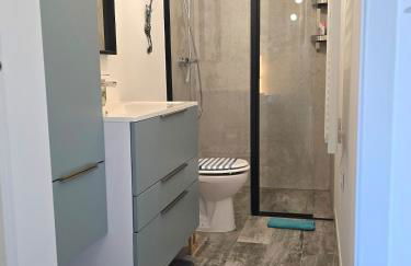 L'echapée Bleue - cosy refait a neuf, avec terrasse et vue jardin, tout se fait à pied - BY AURAconciergerie - Foto 7