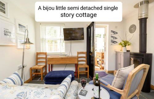 Bijou Coastal Apartment in Polperro With Hot Tub, Onsite Parking 5 min Downhill Walk To Village - Foto 9