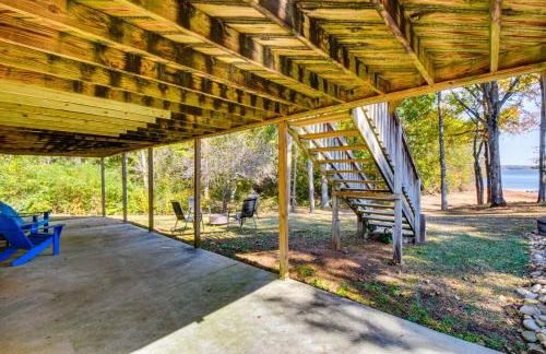 Dock and Views Family Retreat on Lake Hartwell! - Foto 26