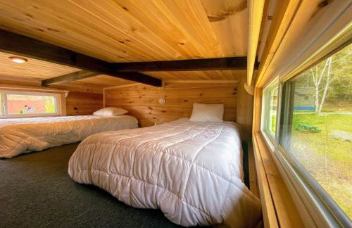 B2 NEW Awesome Tiny Home with AC Mountain Views Minutes to Skiing Hiking Attractions - Foto 33