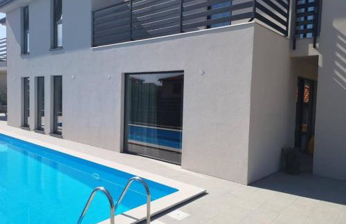 MarCante - designer, romantic pool view Suite - Foto 33