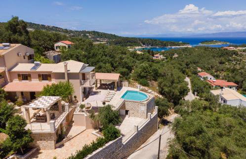 Villa Ozias a modern,spacious, swimmig pool villa. - Foto 5