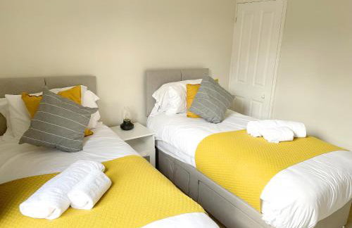 The Racecourse - Quaint Victorian Home With Free Parking - Foto 38