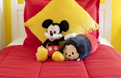 630- 3 Bedroom South facing Home with Pool Drenched in Florida Sunshine Perfect for Families - Foto 38