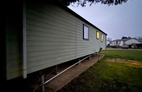Cosy caravan in Billing Aquadrome - Photo 14