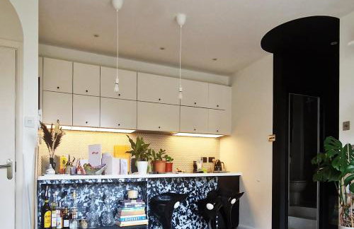 Renovated 1B Studio Apartment w Balcony in Central Brixton - Foto 1