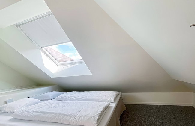 Vibrant Apartment on Bustling Street, Above a Restaurant - Perfect for Tourists, - Foto 13