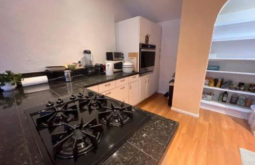 3 Bedroom - Awesome Views, Light, Deck - Foto 19