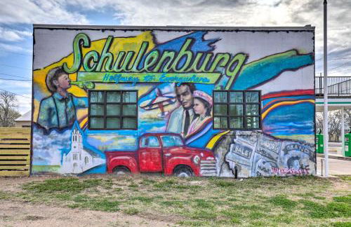 Unique Texas Home in Converted Gas Station! - Foto 34