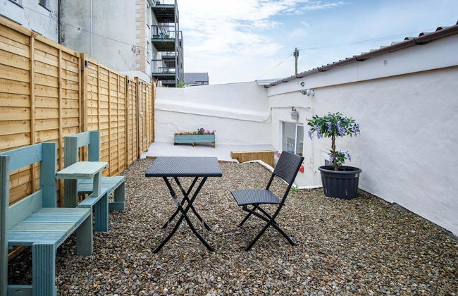 Clouds - 1 Bedroom Holiday Home - Milford Haven - Photo 33