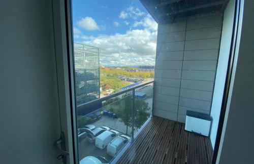 Central Milton Keynes hub one bedroom secured apartment - Foto 5