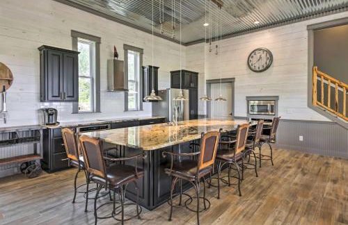 Ladera Wimberley Estate on 13 Acres with Hot Tub - Foto 7