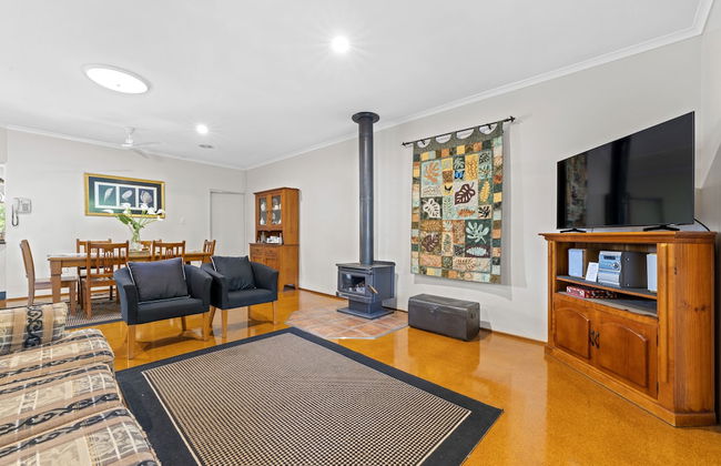 Birds 'n' Bloom Cottages - Photo 27