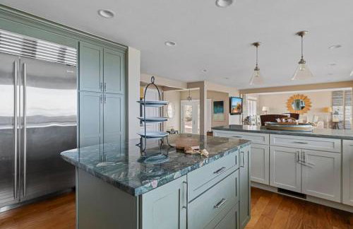 Sunset Shores Sanctuary by Juniper Holiday + Home - Photo 21