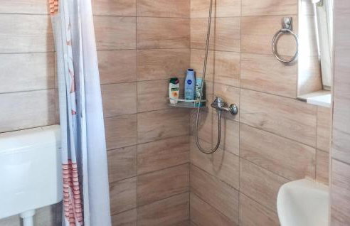 Awesome Home In Nespes - Foto 27