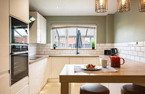 3 Bedroom Home - Free Parking - Sleeps 5 - Castle - Foto 7