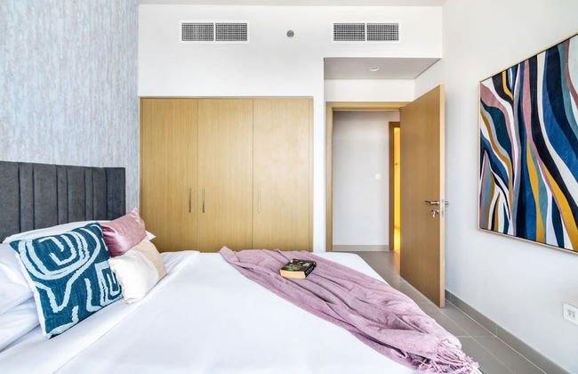 Luxury 2BR at Harbour Gate - Photo 2