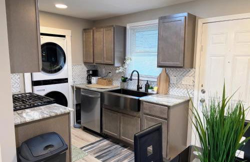 Your Cozy Home Away From Home king bed, parking - Foto 2