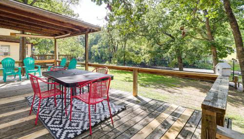 Deck and Dock Access Lakefront Grove Cabin! - Foto 3