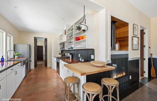 The White Owl by Juniper Holiday + Home - Foto 15