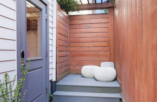 Modern Guest Studio in Portlands Vibrant Boise District - Photo 1