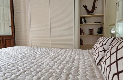 The Nasrid Palace from your bed ! - Photo 16