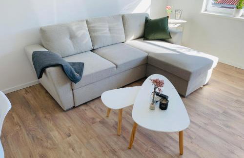 FEDDERSEN LIVING Kernsanierte Ferienwohnungen - Gemütlich - Netflix - Voll ausgestattet - zentral - Foto 48