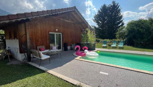 Charmant logis entre lac et montagnes - Foto 2, Garden, sunbed, Garden view