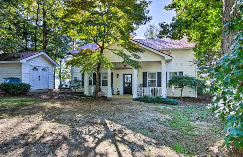 Lakefront Paradise with Fire Pit - Dogs Welcome! - Foto 25