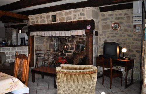 Gîte de France à Marcillac la Croisille 3 épis - Gîte de France 8 personnes MAE-6424 - Foto 7