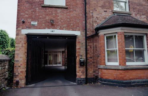 Modern Flat l Molineux 5 Min l Smart TV l WiFi l Free Parking - Foto 27