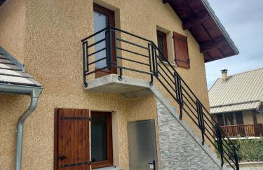 Le Pré Fleuri à Guillestre - Appartements neufs classés Meublés de Tourisme 3 étoiles- Climatisés- Parking privatif - Foto 67