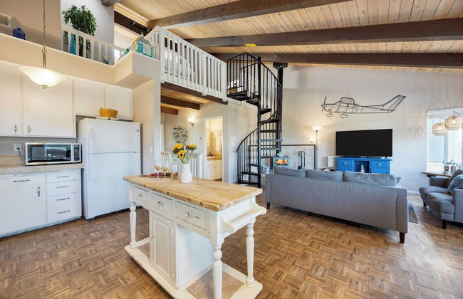 Steps to Beach w/ Patio+deck Foosball Happy Bottom Beach House by Avantstay - Foto 15