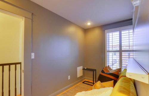 2 Mi to National Mall Stunning Townhome with Patio! - Foto 22