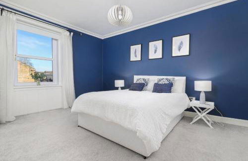 Extravagant 6 Bed Victorian Townhouse with Hot Tub - Photo 4