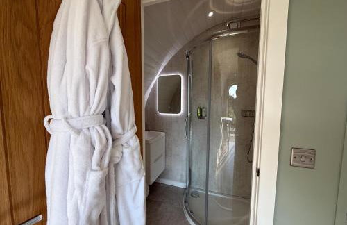 Luxury Glamping Pods with private Hot Tubs - Dog Friendly - Foto 30