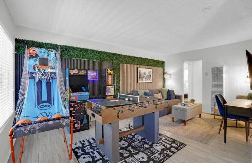 6th Haven, Arcade, King Bed, Games, 1 Mile to Beaches - Foto 1