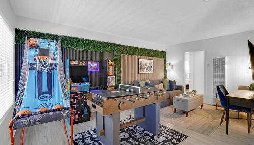 6th Haven, Arcade, King Bed, Games, 1 Mile to Beaches - Foto 1