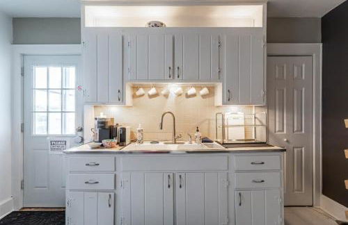 Bella room near downtown Train I-95 & beaches - Foto 40