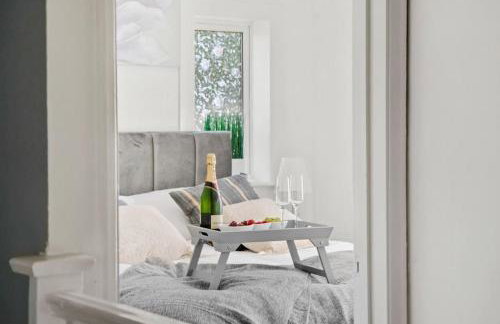 Home In Bletchley Milton Keynes, contractors favourite - Photo 41