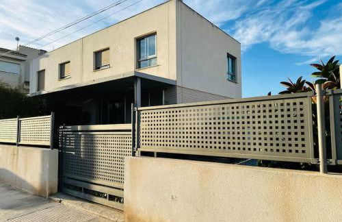 Adosado en la playa con piscina - Foto 30