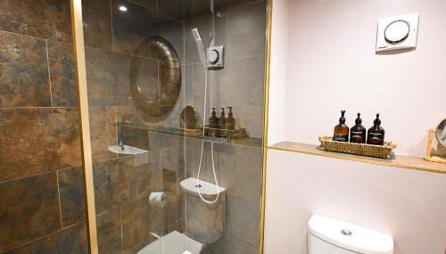 The Hideout - private luxury cabin near the sea with garden area, sea views and parking - Foto 4