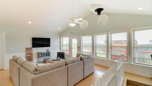 Hike, Fish and Explore Spacious Yellville Retreat - Foto 4