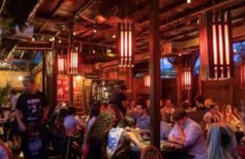 Longhorn ATX Gem with King Bed & Rain Showers Walk to DT Activities & Lake - Foto 35