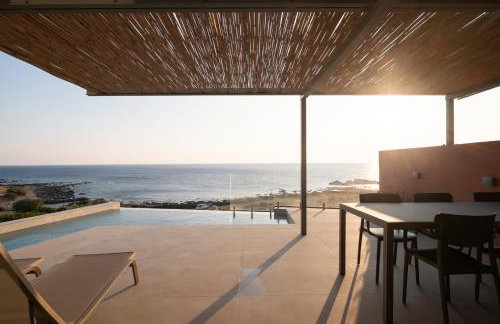 Casa Tarrha- Beachfront Villa with Heated Pool - Foto 8